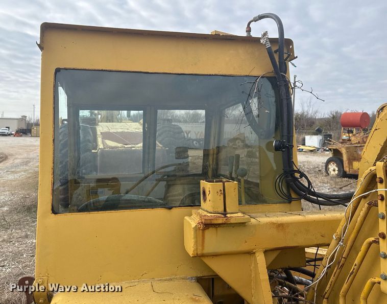 image for item DJ9731 1970 Caterpillar 613 conventional scraper 