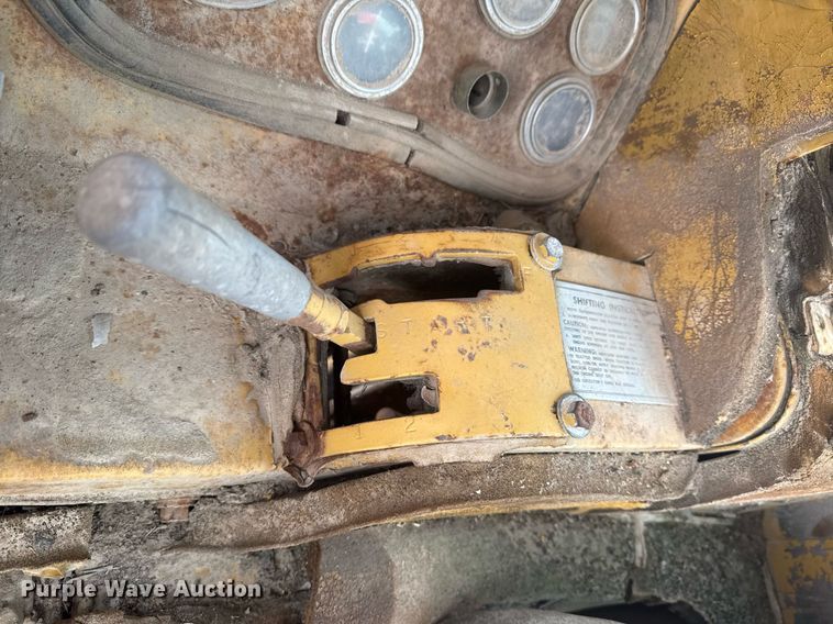 image for item DJ9731 1970 Caterpillar 613 conventional scraper 