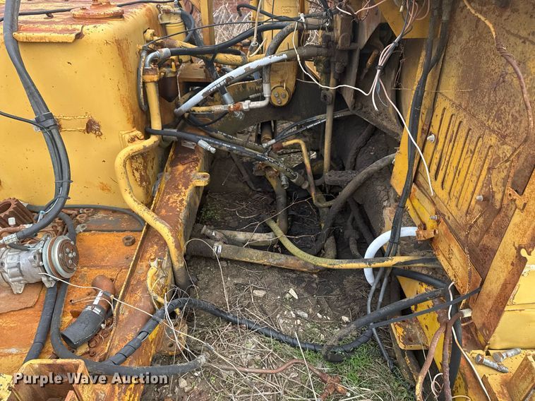 image for item DJ9731 1970 Caterpillar 613 conventional scraper 