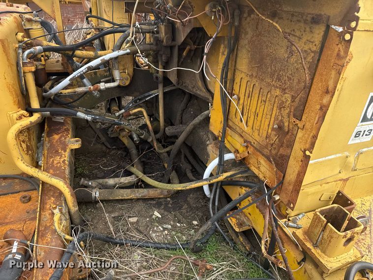 image for item DJ9731 1970 Caterpillar 613 conventional scraper 