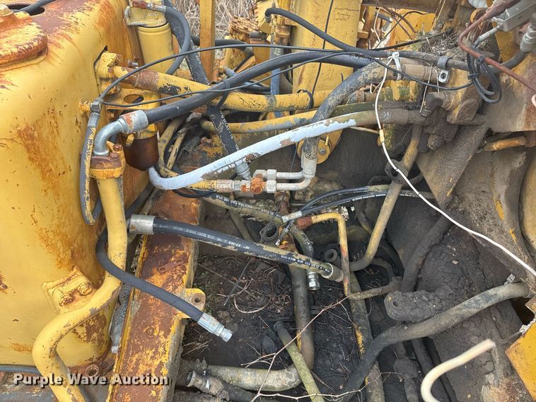 image for item DJ9731 1970 Caterpillar 613 conventional scraper 