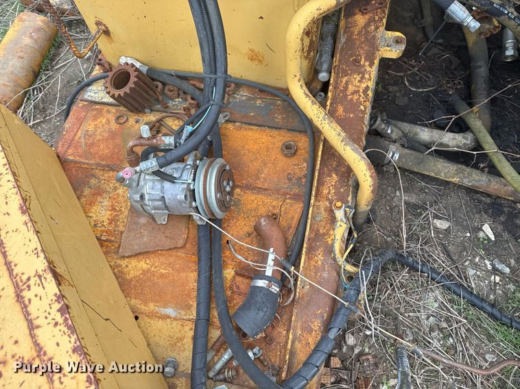 image for item DJ9731 1970 Caterpillar 613 conventional scraper 