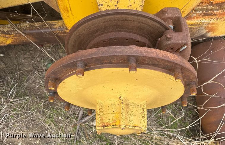 image for item DJ9731 1970 Caterpillar 613 conventional scraper 