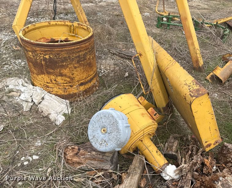 image for item DJ9731 1970 Caterpillar 613 conventional scraper 