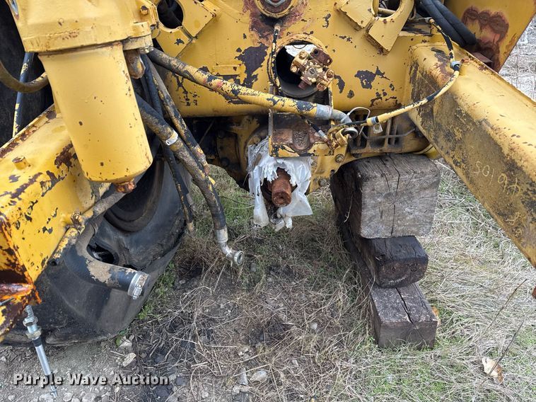 image for item DJ9732 1994 Caterpillar 613C elevating scraper