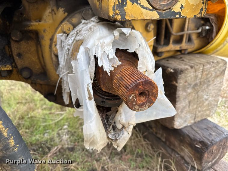 image for item DJ9732 1994 Caterpillar 613C elevating scraper