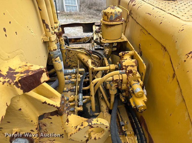 image for item DJ9732 1994 Caterpillar 613C elevating scraper