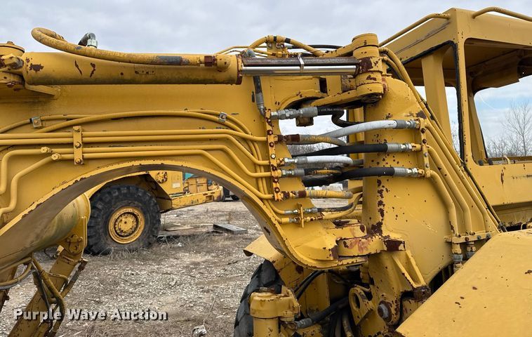 image for item DJ9732 1994 Caterpillar 613C elevating scraper