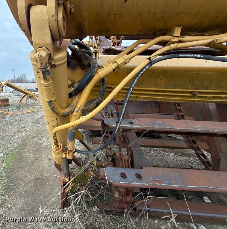 image for item DJ9732 1994 Caterpillar 613C elevating scraper