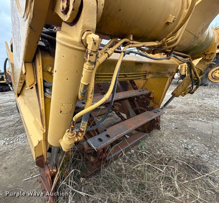 image for item DJ9732 1994 Caterpillar 613C elevating scraper