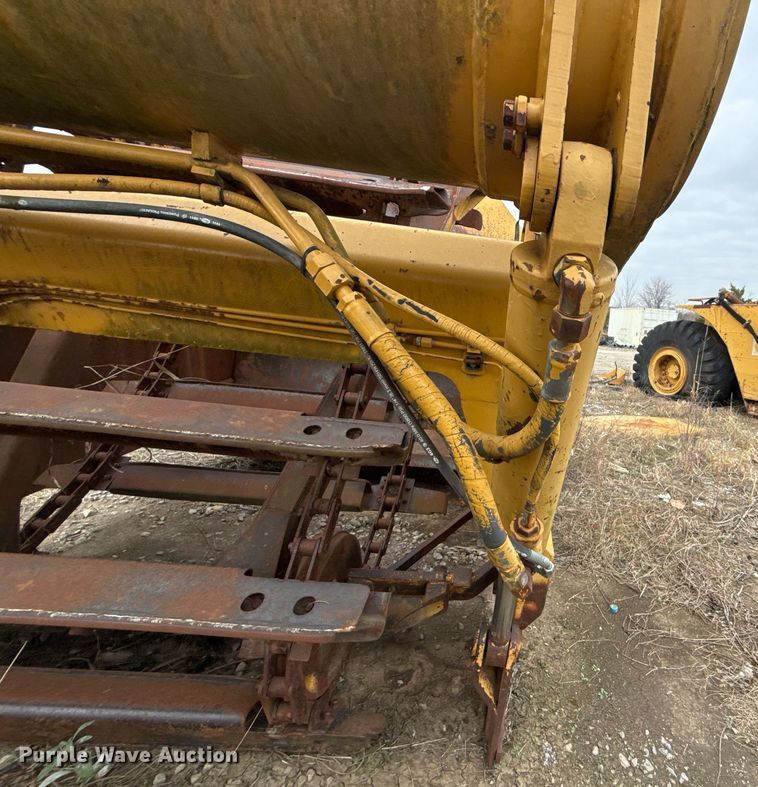 image for item DJ9732 1994 Caterpillar 613C elevating scraper