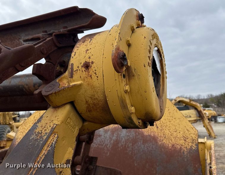 image for item DJ9732 1994 Caterpillar 613C elevating scraper