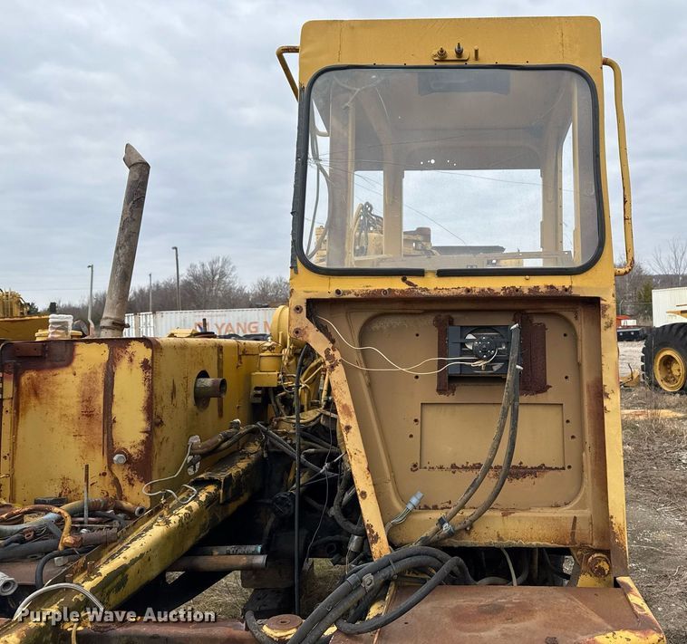 image for item DJ9732 1994 Caterpillar 613C elevating scraper