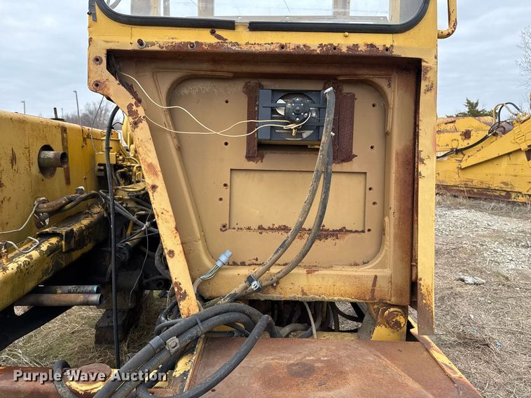 image for item DJ9732 1994 Caterpillar 613C elevating scraper