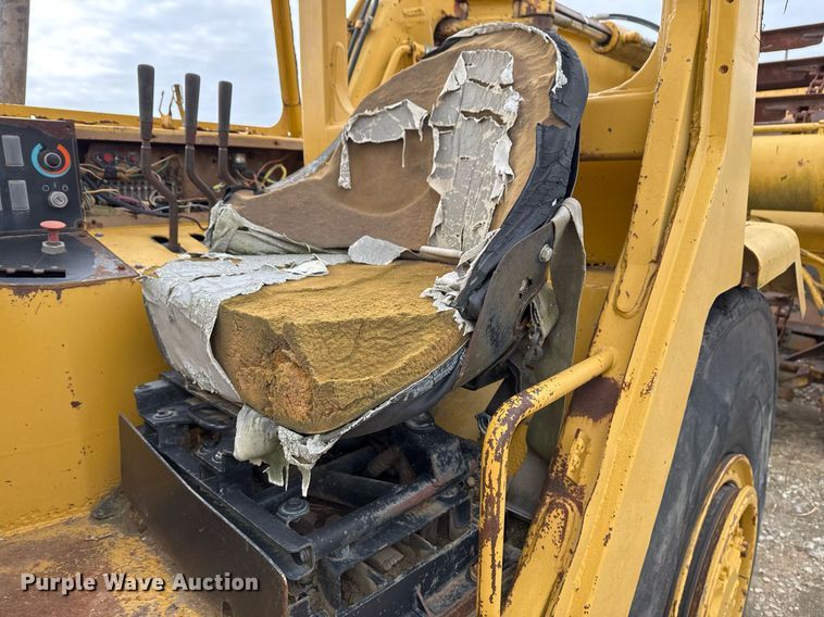 image for item DJ9732 1994 Caterpillar 613C elevating scraper