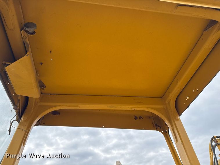 image for item DJ9732 1994 Caterpillar 613C elevating scraper