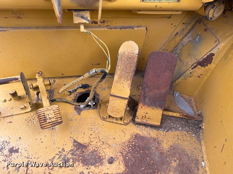 image for item DJ9732 1994 Caterpillar 613C elevating scraper