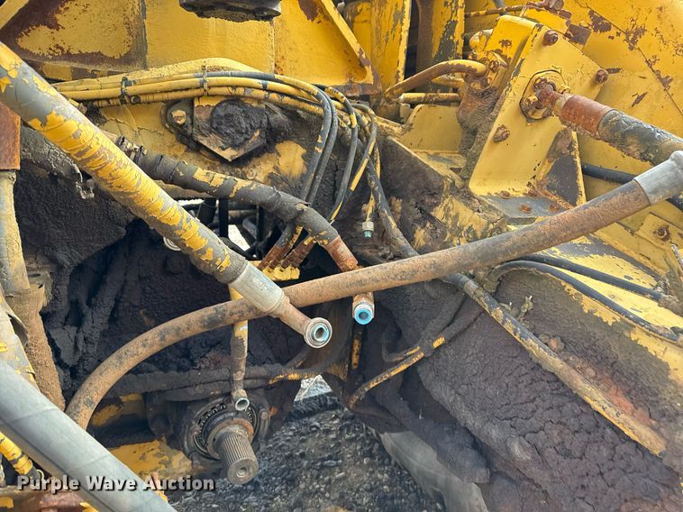 image for item DJ9733 1984 Caterpillar 615 conventional scraper 