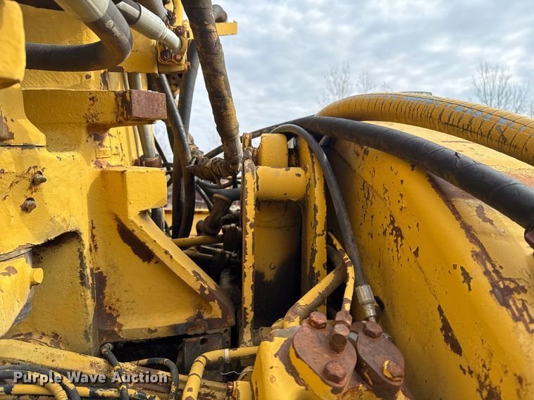 image for item DJ9733 1984 Caterpillar 615 conventional scraper 