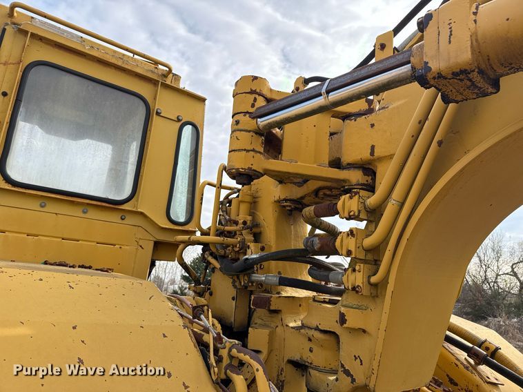 image for item DJ9733 1984 Caterpillar 615 conventional scraper 