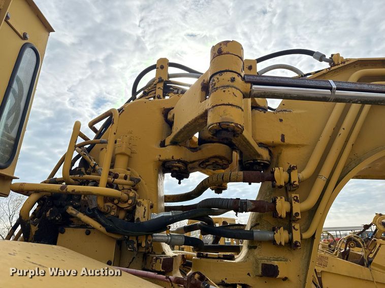 image for item DJ9733 1984 Caterpillar 615 conventional scraper 