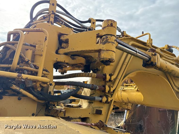 image for item DJ9733 1984 Caterpillar 615 conventional scraper 