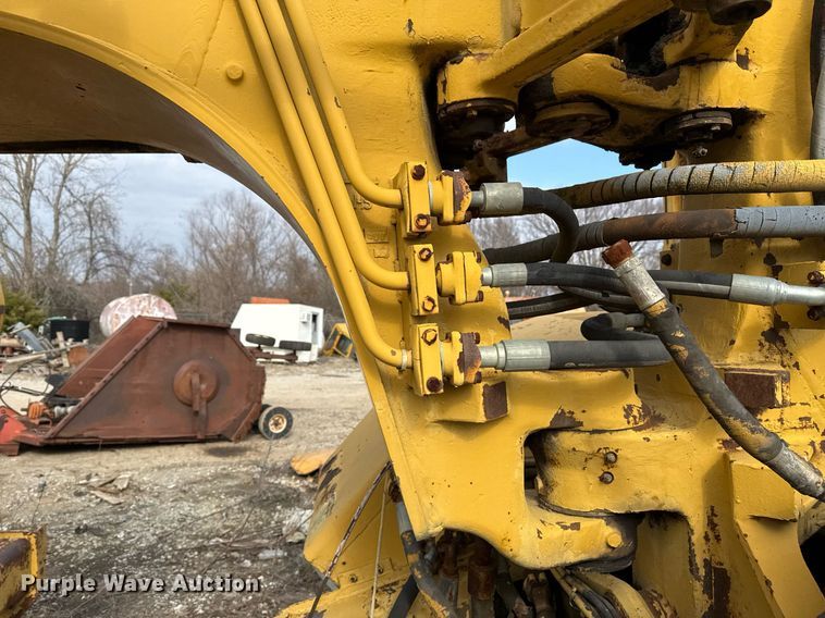 image for item DJ9733 1984 Caterpillar 615 conventional scraper 