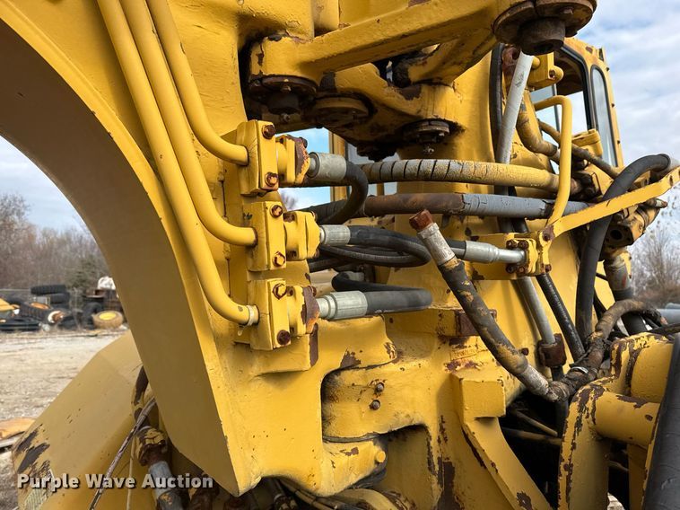 image for item DJ9733 1984 Caterpillar 615 conventional scraper 