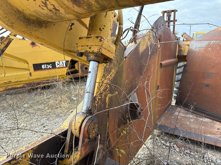 image for item DJ9733 1984 Caterpillar 615 conventional scraper 