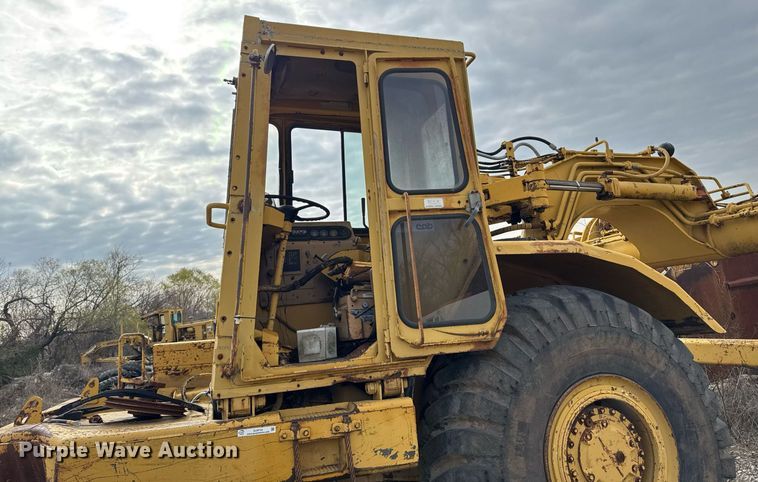 image for item DJ9733 1984 Caterpillar 615 conventional scraper 