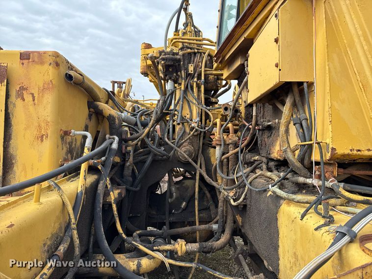 image for item DJ9733 1984 Caterpillar 615 conventional scraper 