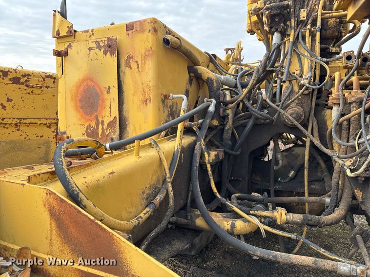 image for item DJ9733 1984 Caterpillar 615 conventional scraper 