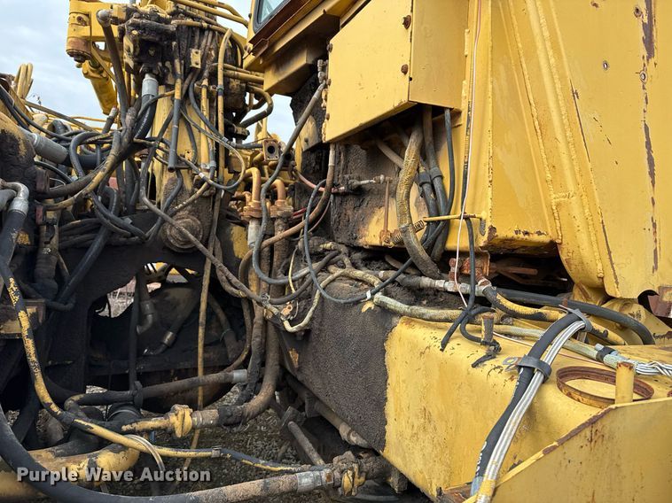 image for item DJ9733 1984 Caterpillar 615 conventional scraper 
