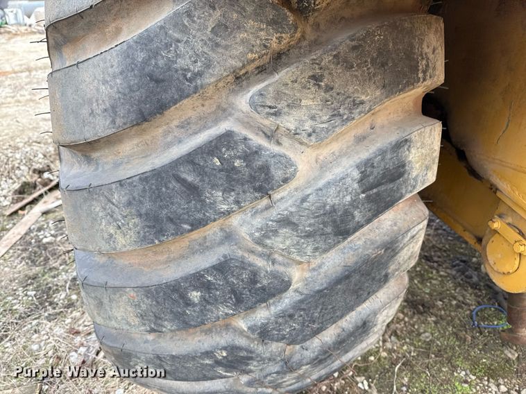 image for item DJ9733 1984 Caterpillar 615 conventional scraper 