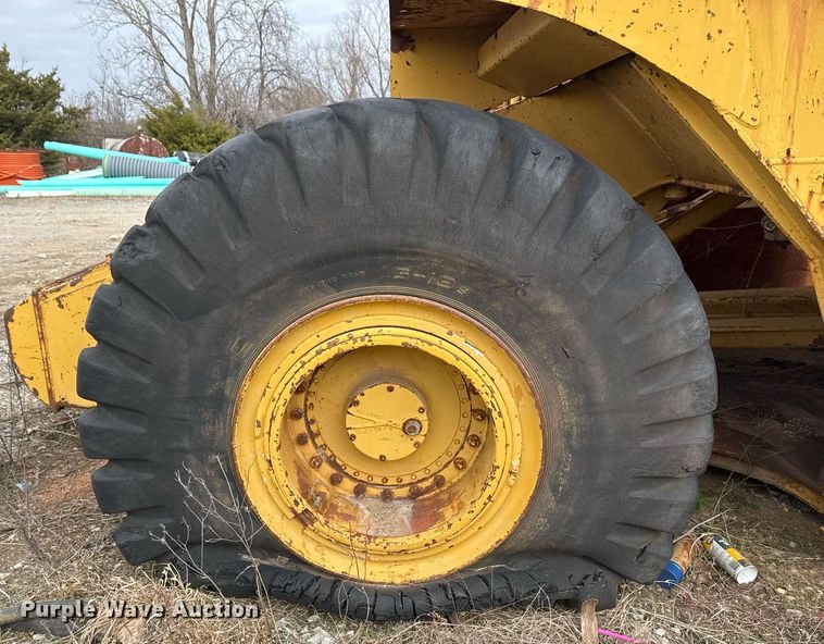 image for item DJ9733 1984 Caterpillar 615 conventional scraper 