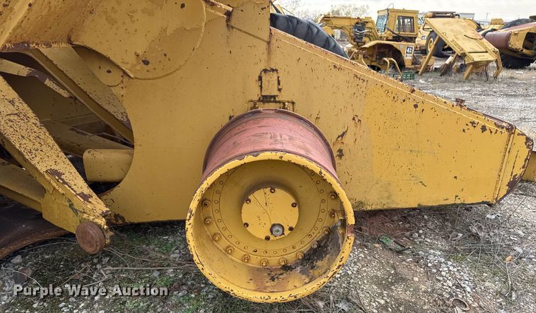 image for item DJ9733 1984 Caterpillar 615 conventional scraper 