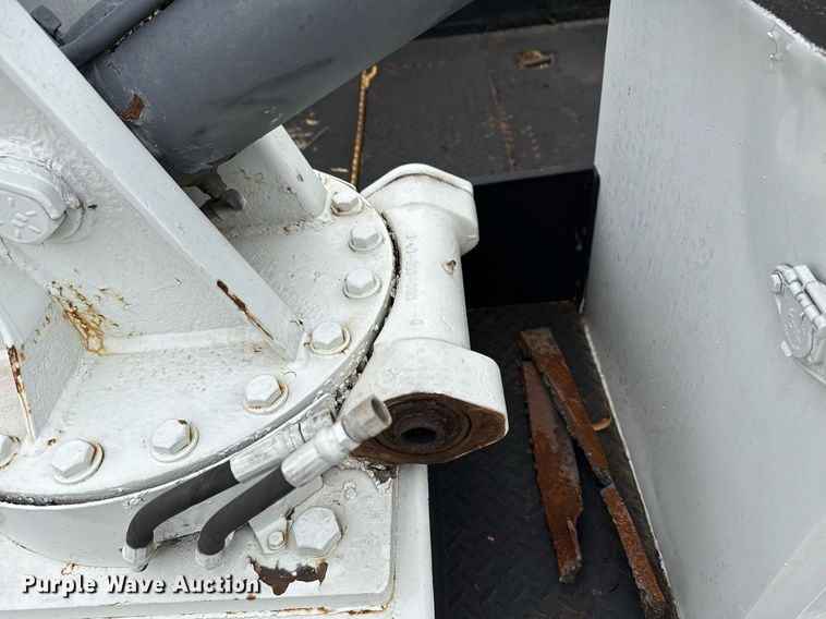 image for item DJ9734 Utility bed