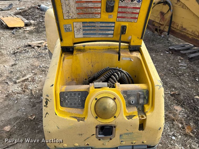 image for item DJ9738 (2) trench compactors