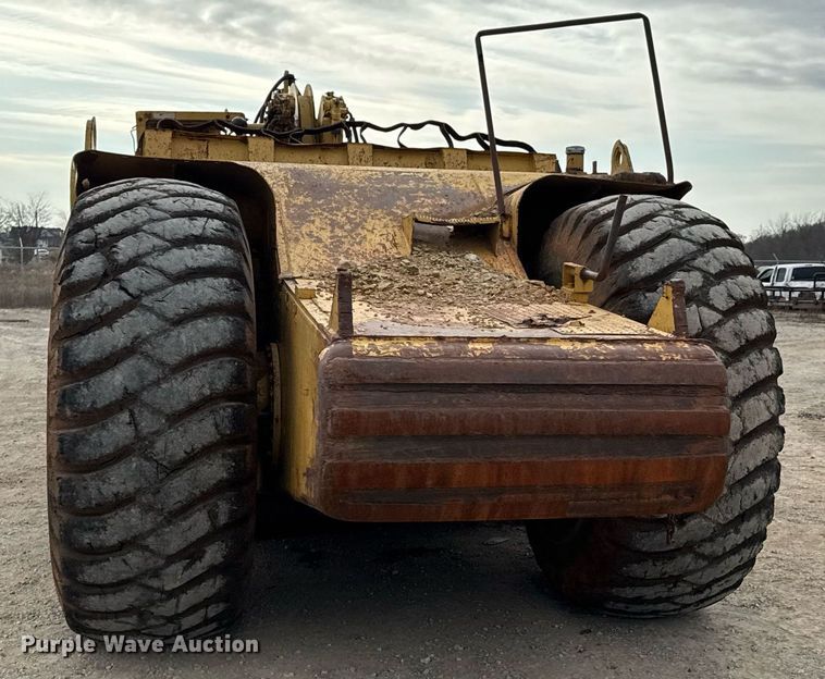 image for item DJ9740 1990 Caterpillar 621E conventional scraper 