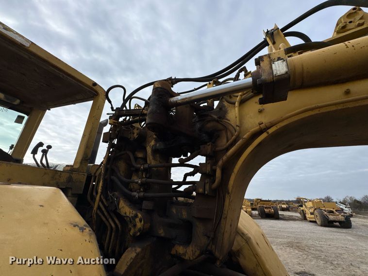 image for item DJ9740 1990 Caterpillar 621E conventional scraper 