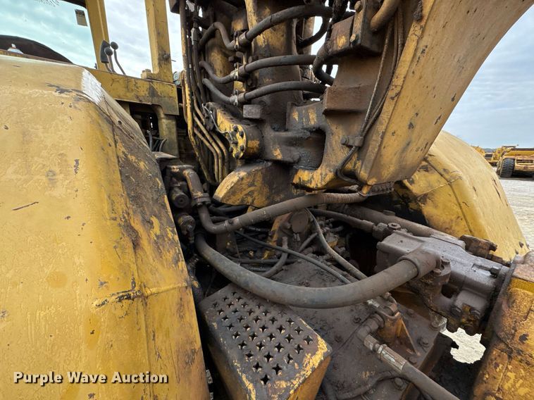 image for item DJ9740 1990 Caterpillar 621E conventional scraper 