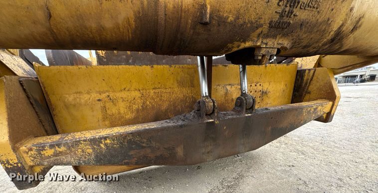 image for item DJ9740 1990 Caterpillar 621E conventional scraper 