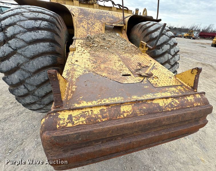 image for item DJ9740 1990 Caterpillar 621E conventional scraper 