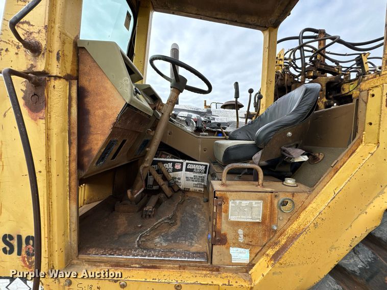 image for item DJ9740 1990 Caterpillar 621E conventional scraper 
