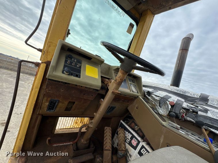 image for item DJ9740 1990 Caterpillar 621E conventional scraper 