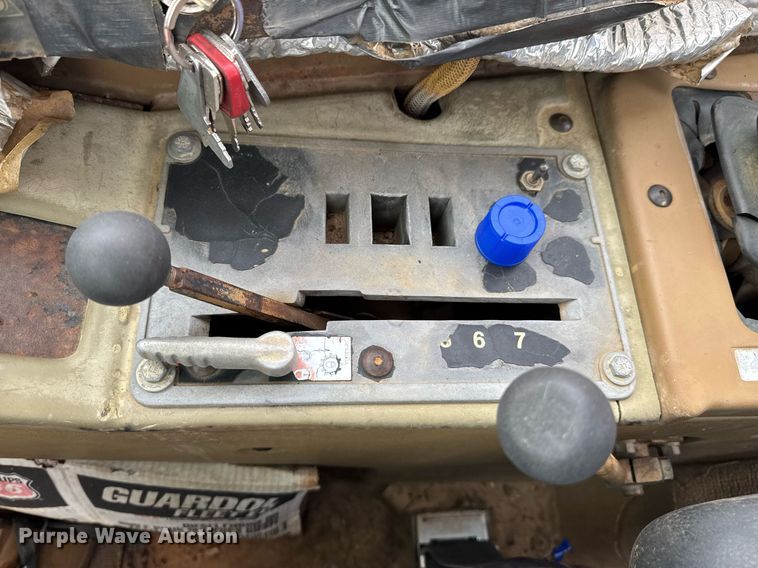 image for item DJ9740 1990 Caterpillar 621E conventional scraper 