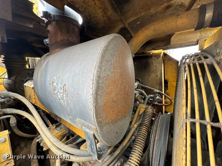 image for item DJ9740 1990 Caterpillar 621E conventional scraper 