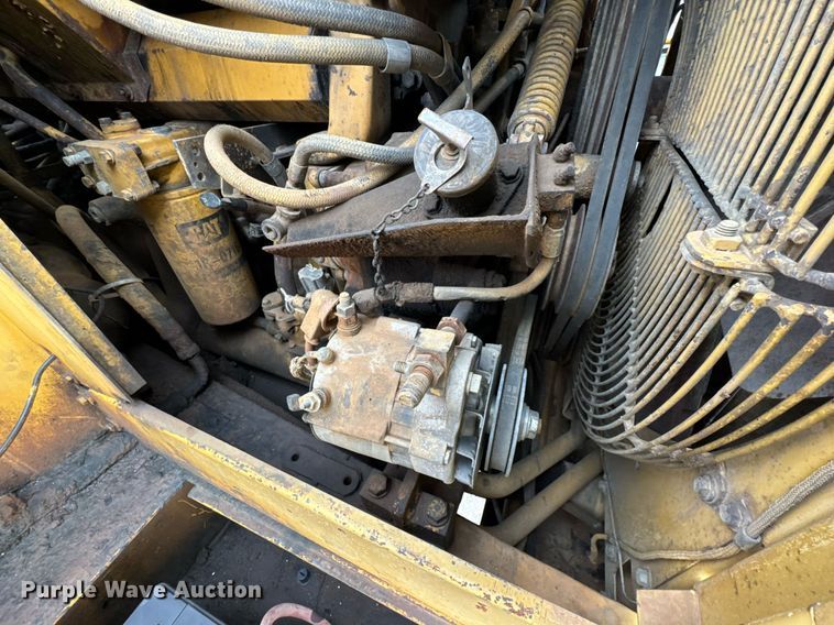 image for item DJ9740 1990 Caterpillar 621E conventional scraper 