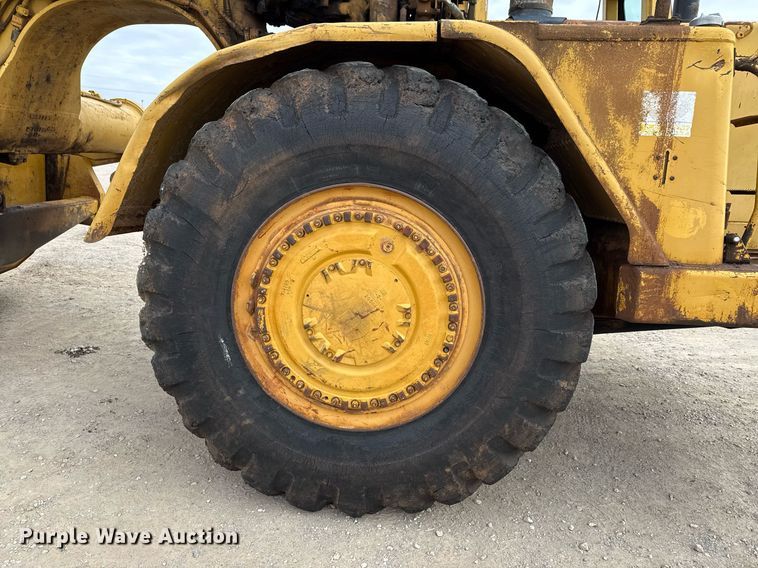 image for item DJ9740 1990 Caterpillar 621E conventional scraper 