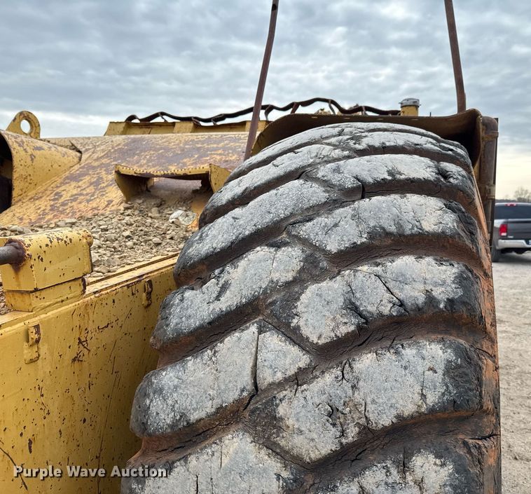 image for item DJ9740 1990 Caterpillar 621E conventional scraper 